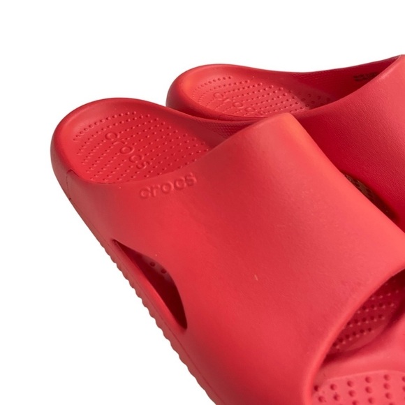 Crocs Mellow Recovery Slide Red Unisex M 7, W 9. In like new condition. main image 4